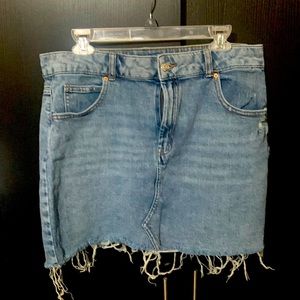 Worn once wild fable size 14 skirt. Like new no tags